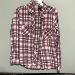 Plaid shirt-Size Medium